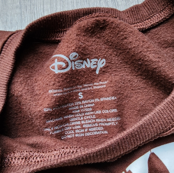 Disney Winnie the Pooh Brown Sweater Women's Small - Picture 4 of 6